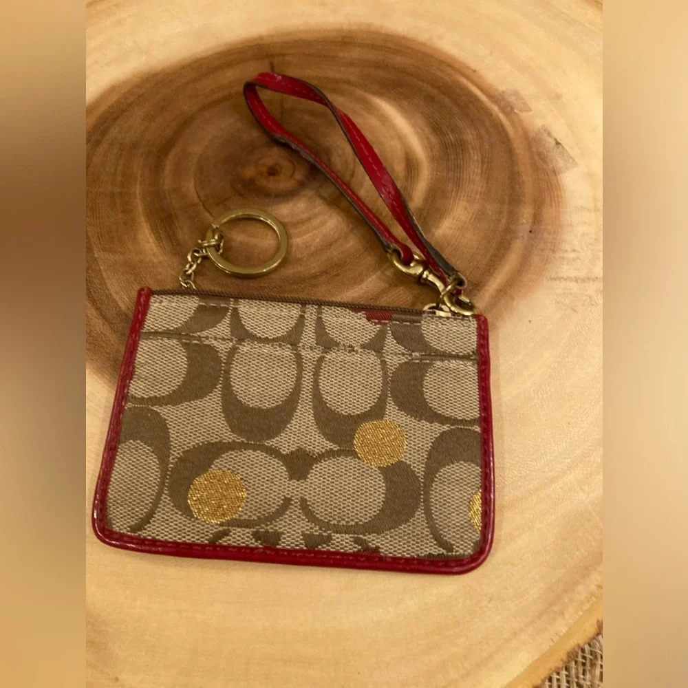 COACH Signature Poppy Khaki with Hearts Coin Holder Key‎ Chain Wristlet